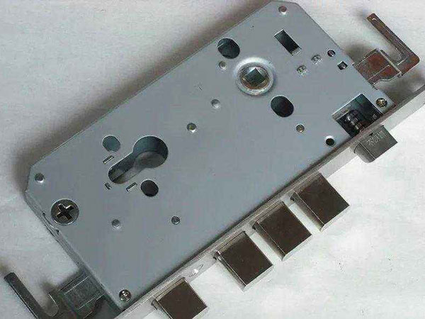 新津24小时上门开锁公司